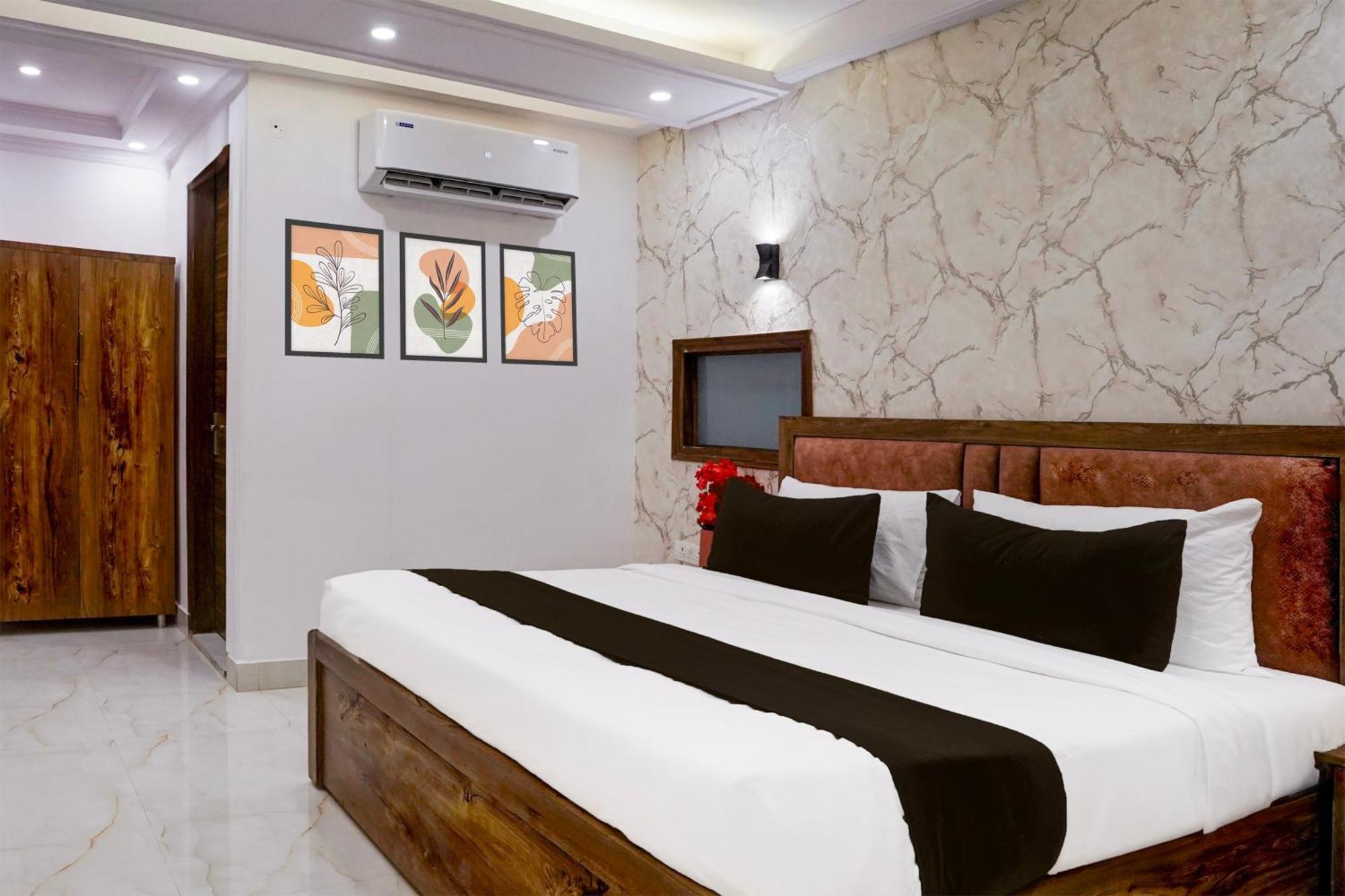 Townhouse Hotel Grand Emporio By Sbg Near Vaishali Metro Station Ghaziabád Exteriér fotografie