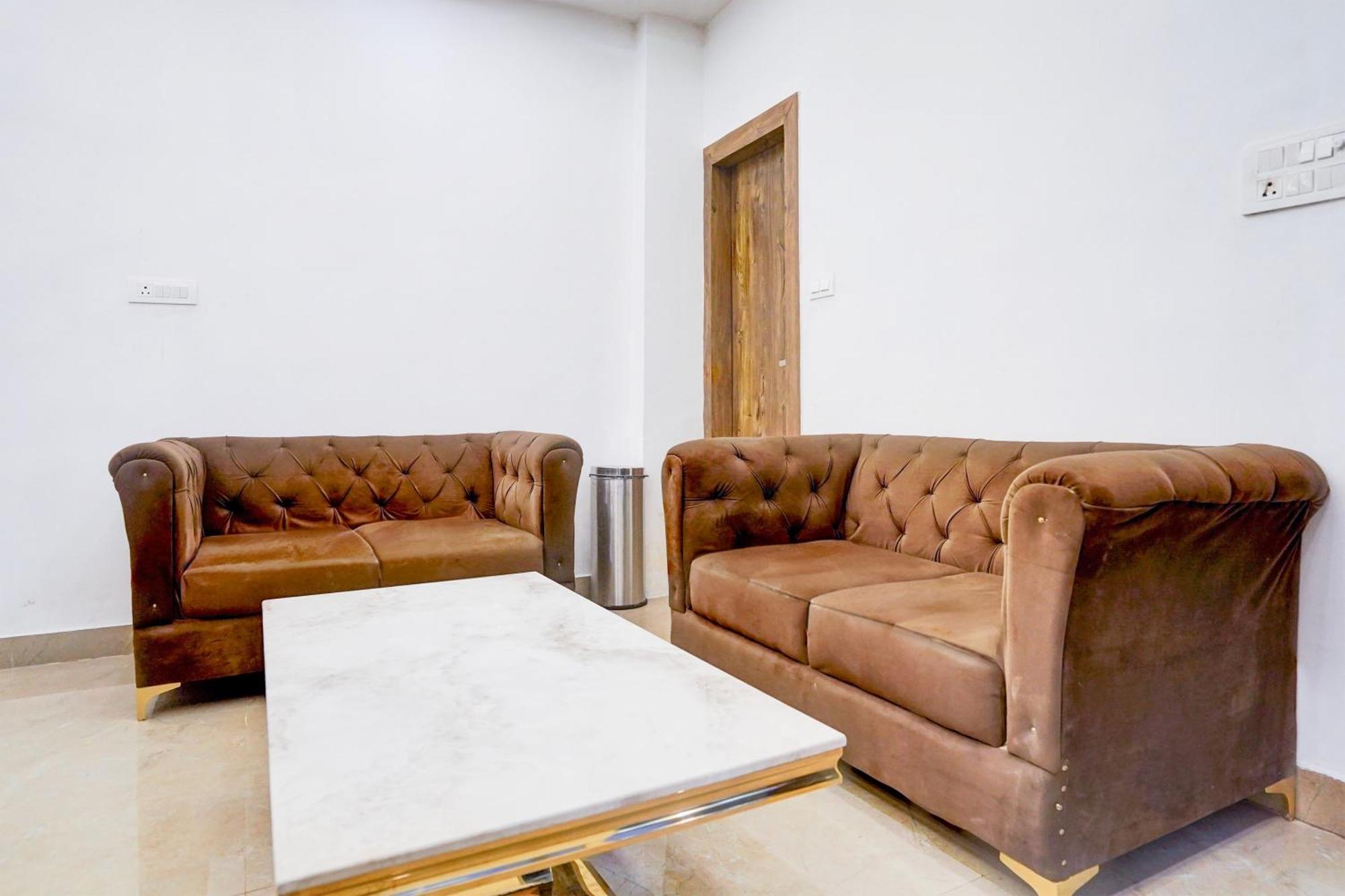 Townhouse Hotel Grand Emporio By Sbg Near Vaishali Metro Station Ghaziabád Exteriér fotografie